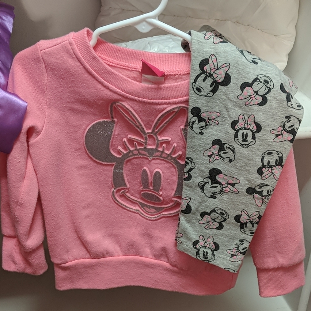 Minnie mouse sweatshirt
